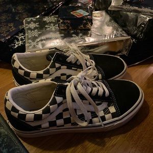 Old skool vans 7.5 women b&w checkered.